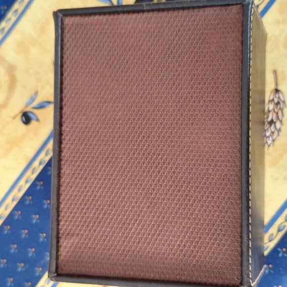 FAUX LEATHER HANDLED BASKET Storage with handles - Picture 5 of 7